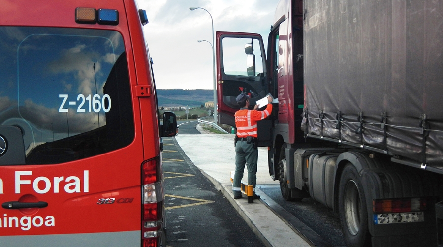 Navarra impondr&aacute; peajes a los camiones en la carretera N-121-A como &ldquo;medida disuasoria&rdquo;