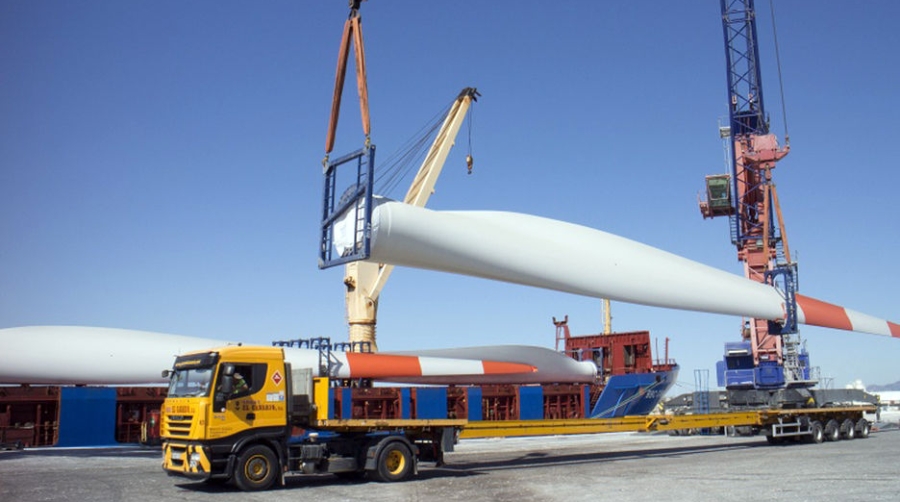 El tr&aacute;fico total del Puerto de Motril crece un 2% hasta julio