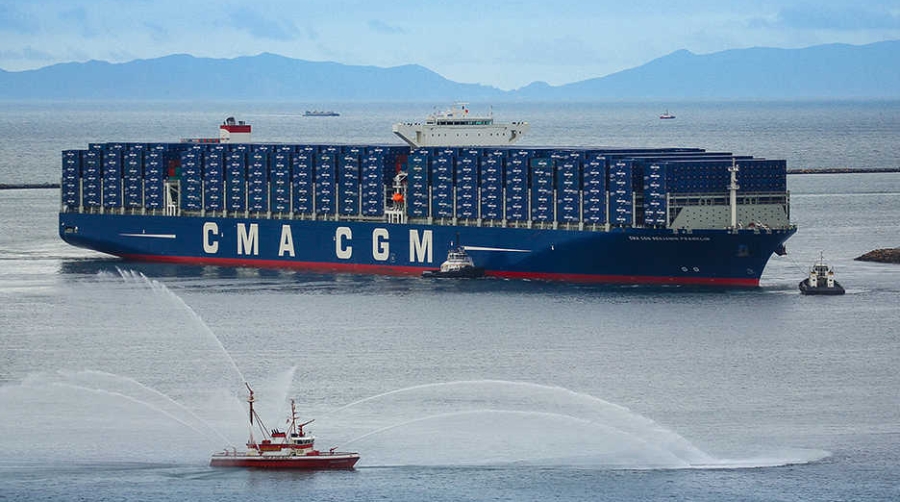 El &ldquo;Benjamin Franklin&rdquo;, de 18.000 TEUs de capacidad, el pasado a&ntilde;o en su primera escala en el puerto de Long Beach.