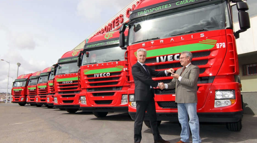 Iveco entrega 90 Ecostralis a Transportes Caudete