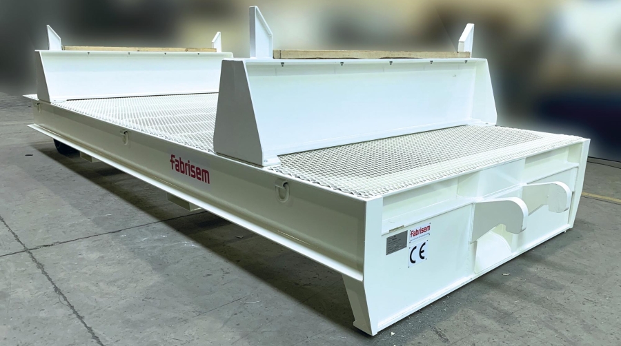 Fabrisem consolida su negocio de vehículos portuarios con la entrada de Montajes Pineta