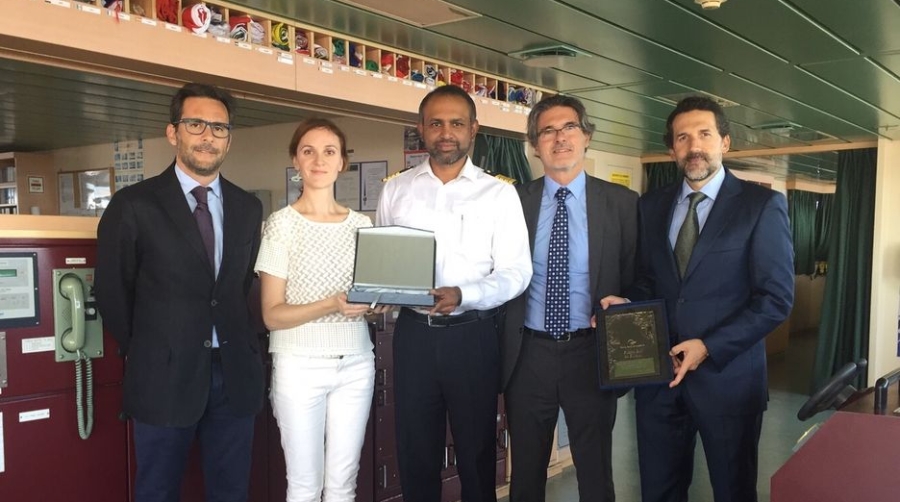 El &ldquo;Buxcoast&rdquo; protagoniza la primera escala de China Shipping en el Puerto de Algeciras