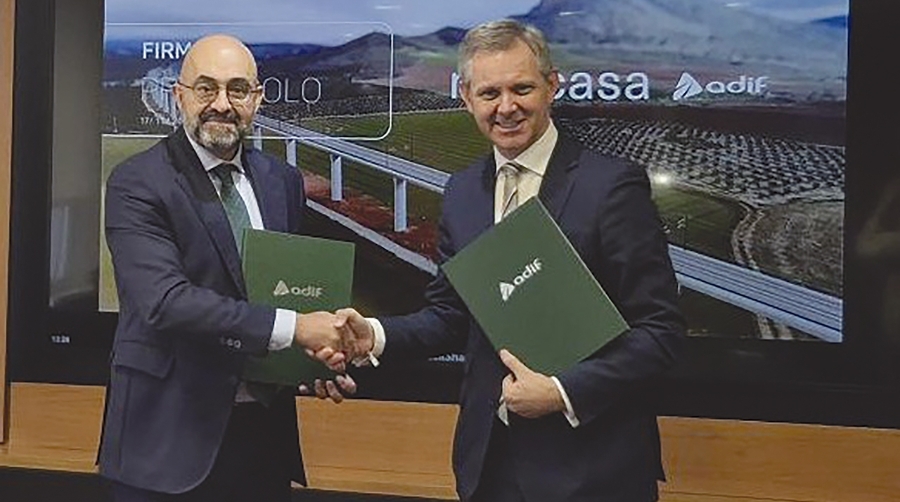 Pedro Marco, presidente de Adif y José Miñones, presidente de Mercasa.