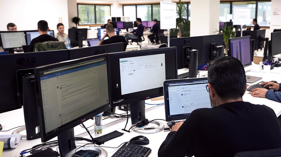 Reducci&oacute;n de turnos, m&aacute;s higiene y teletrabajo para hacer frente al coronavirus en el sector