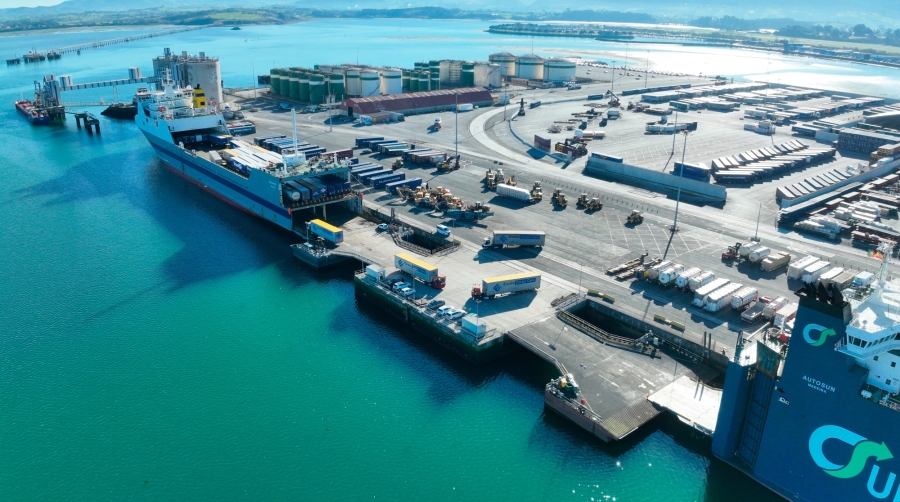 Seis empresas optan a las obras de acondicionamiento del muelle de Raos 8 en Santander