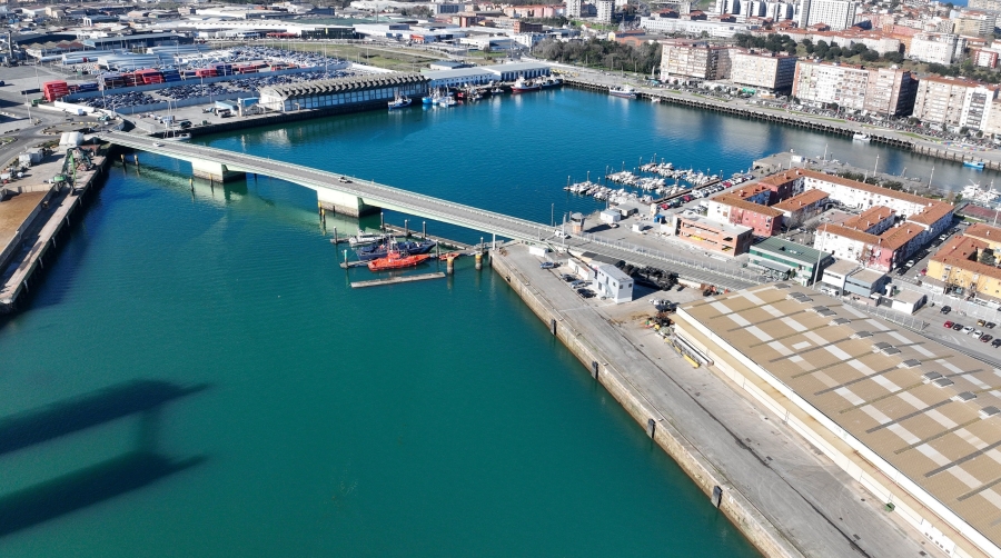 La AP de Santander licita las obras para la reparación de la hoja móvil del lado Maliaño del puente de Raos