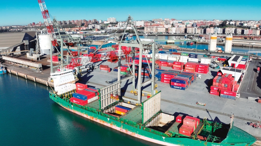 El tráfico de contenedores en el Puerto de Santander alcanzó la cifra de 80.169 TEUs de enero a junio.