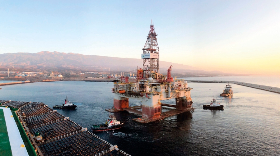 Puertos canarios, nexo de uni&oacute;n entre tres continentes