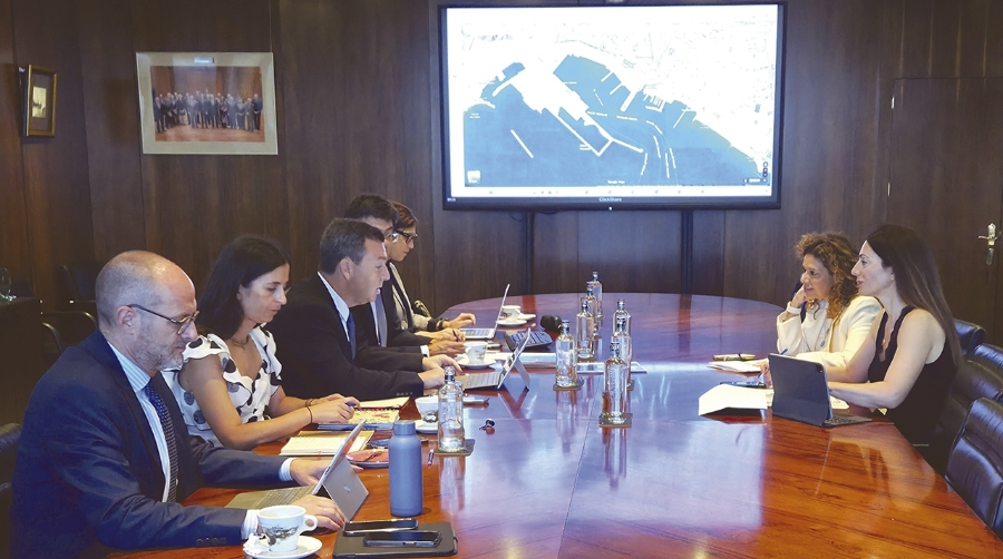 Almería refuerza inversión y tráficos en su Plan de Empresa 2027