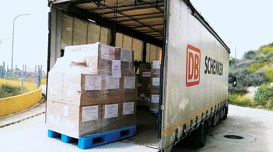 DB Schenker distribuye 100.000 mascarillas donadas por H&amp;M en Espa&ntilde;a e Italia
