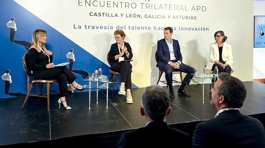Roqueñí fija la sostenibilidad como objetivo del Puerto de Gijón