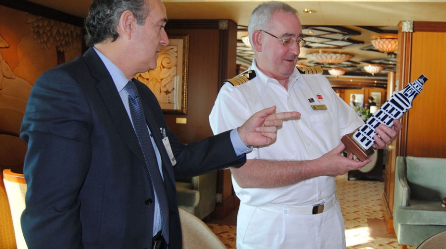 El Puerto de A Coru&ntilde;a felicita a la naviera Cunard en su 175 aniversario