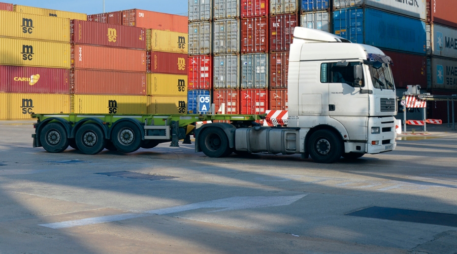 FVET-Puerto denuncia la &ldquo;situaci&oacute;n insostenible&rdquo; del transporte portuario valenciano