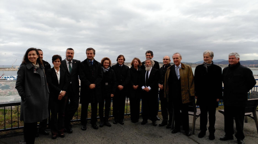 Uniport muestra en una jornada a sus miembros institucionales la dimensi&oacute;n del Puerto de Bilbao