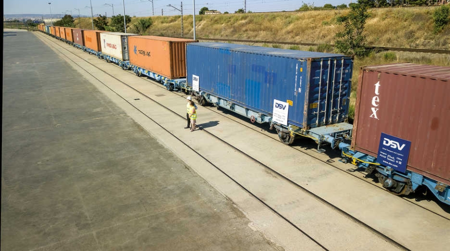 Parte de Terminal Mar&iacute;tima de Zaragoza el primer tren de DSV con destino a China