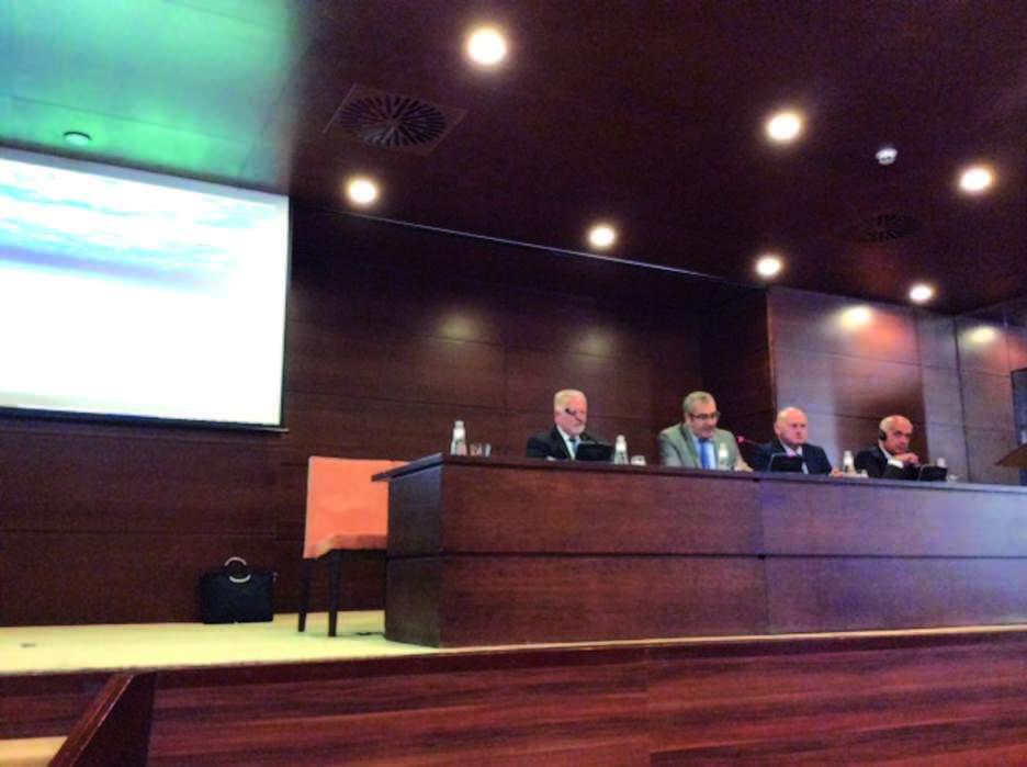 Jos&eacute; Llorca insiste en la necesidad de incrementar la competitividad de los puertos