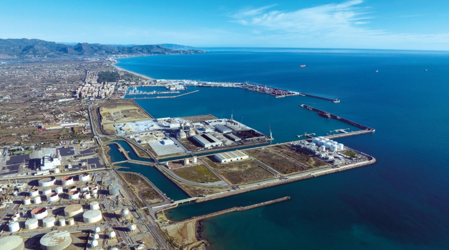 Sevitrade y Alcohespa ya han presentado sus solicitudes para desarrollar proyectos independientes en la Dársena Sur del Puerto de Castellón.
