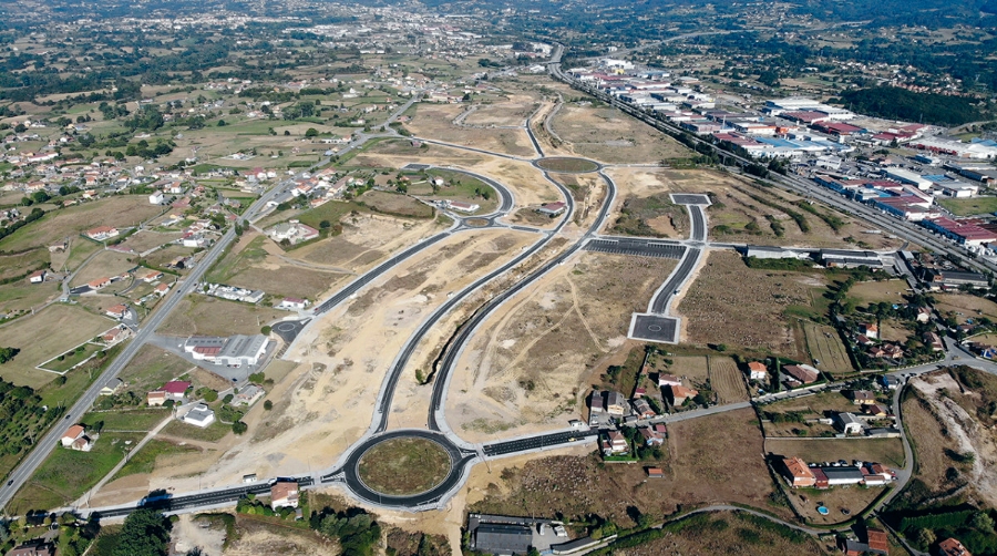 Vista de la Fase I del Pol&iacute;gono Industrial de Bobes, en Siero (Asturias), en el que Amazon ubicar&aacute; su centro. Foto: Sogepsa.