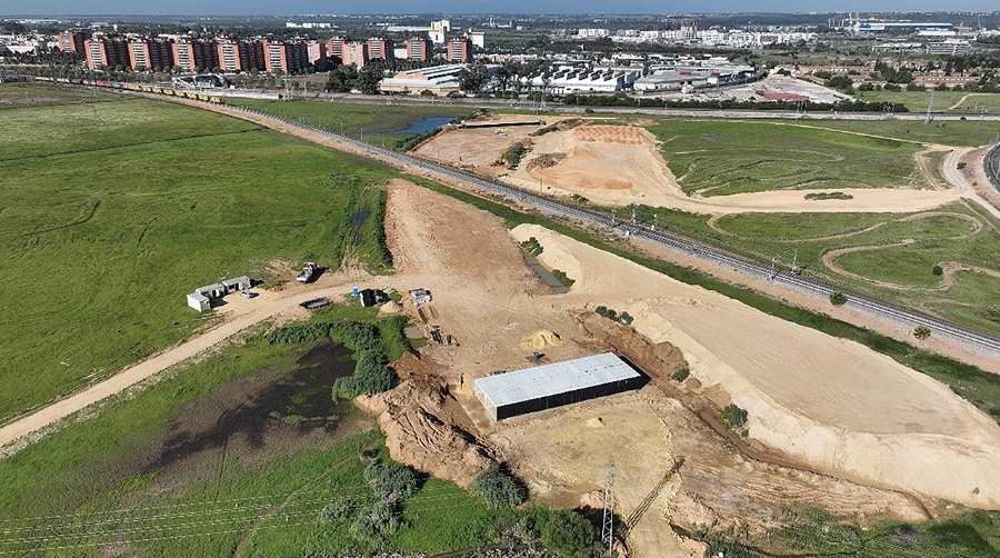 El acceso ferroviario al Puerto de Sevilla da un nuevo paso adelante