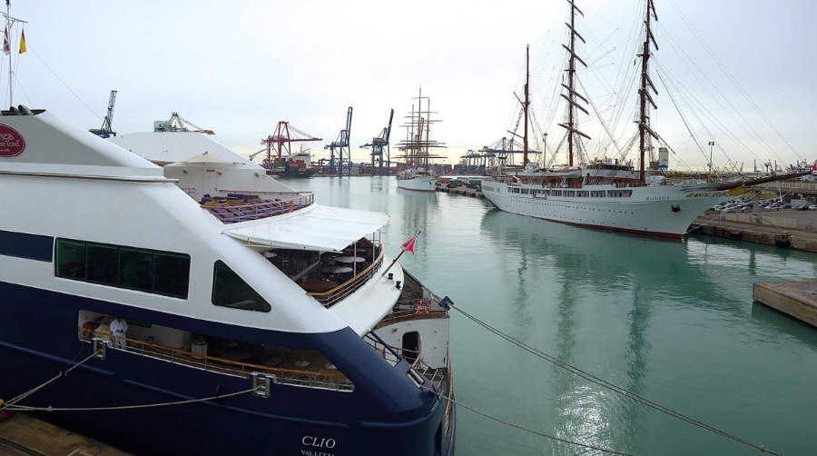 El Puerto de Valencia atiende por primera vez nueve escalas de cruceros en 48 horas