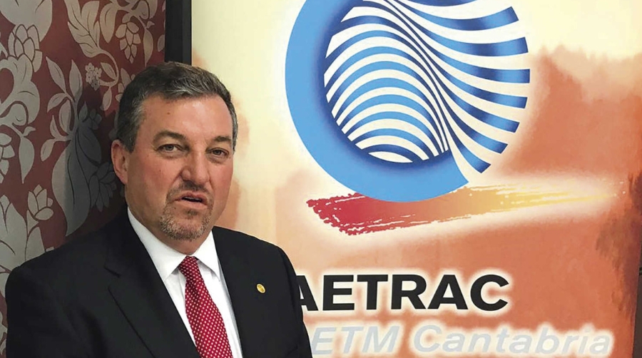 Andr&eacute;s T&aacute;rano es gerente de Transportes Lasarte y presidente de AETRAC.