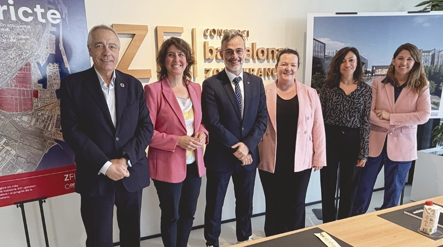 El presidente ejecutivo del CZFB, Pere Navarro, y la directora general del CZFB, Blanca Sorigué, con las directoras de las Cámaras de Comercio de Francia, Italia, Alemania y Gran Bretaña.
