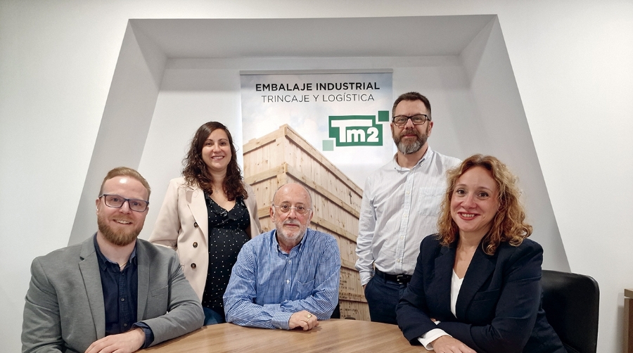 El equipo directivo de Tm2, junto a Miguel Ángel Jiménez, el hasta ahora CEO de la compañía.