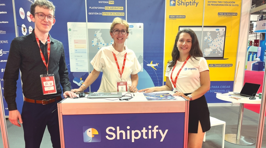 Antonin Wiet, Sandrine Aublanc y Noemie Lo Mouellic, de Shiptify. Foto J.C.S.
