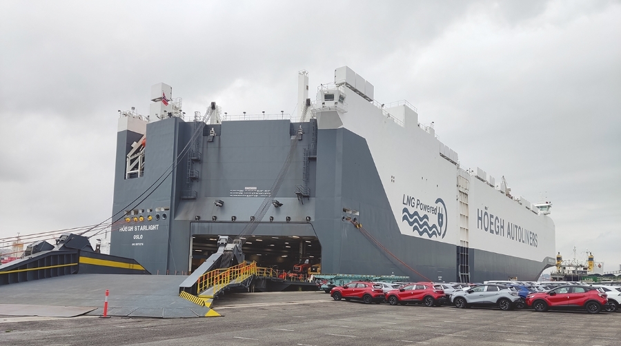 El “Starlight” de Höegh realiza su primera escala en Santander