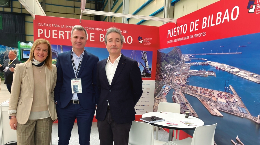 De izquierda a derecha: Estíbaliz Mediavilla (Ertransit), Julio Castillo (Bas &amp; Josa), Enrique Medrano (Ertransit).