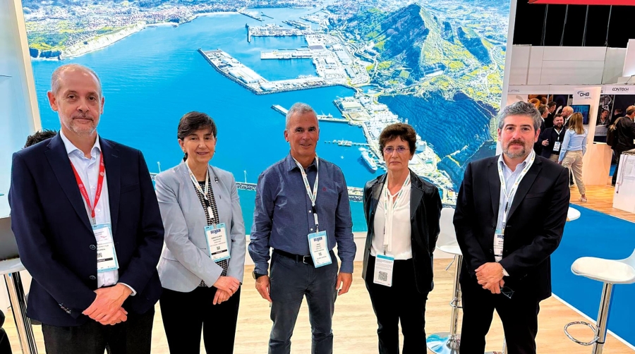 El stand del Puerto de Bilbao-Uniportbilbao, punto de encuentro