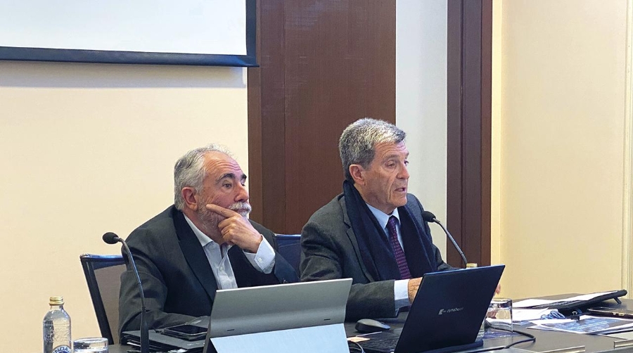 Francesc Sánchez y Aurelio Martínez, director y presidente de la APV, respectivamente, durante la rueda de prensa posterior al Consejo.