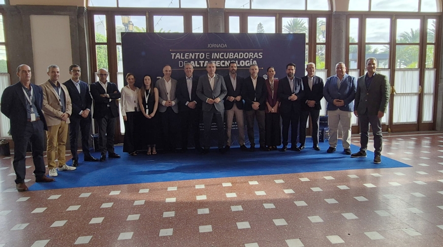 El CZFB ha presentado el modelo de la Logistics 4.0 Incubator, como caso de éxito, siendo la primera incubadora de España dedicada a la industria 4.0 en el ámbito de la cadena de valor del sector logístico.