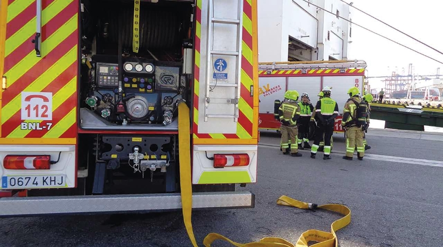 Trasmed realiza un simulacro con explosión en el puerto de Valencia
