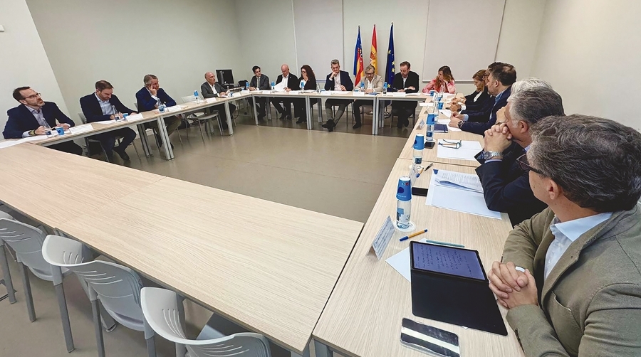 Imagen de la tercera reunión de la comisión “The Best Place for Logistics”.
