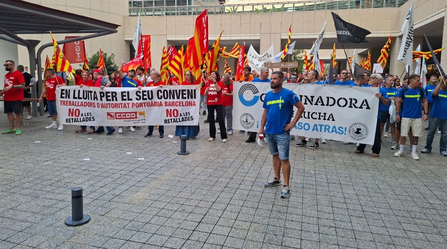 El Comité de Empresa anuncia que mantendrá el calendario de movilizaciones sin descartar la convocatoria de huelga de mantenerse el anuncio de recorte salarial para la plantilla.