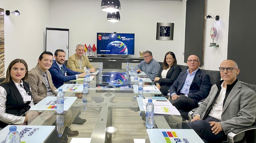 Murcia apoyará la implantación de Marítima Sureste en la terminal de carga del aeropuerto