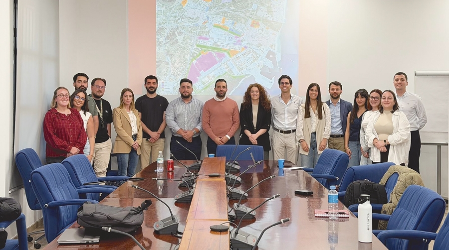 Darío Moreno analiza con Propeller Junior Valencia el valor logístico de Sagunto