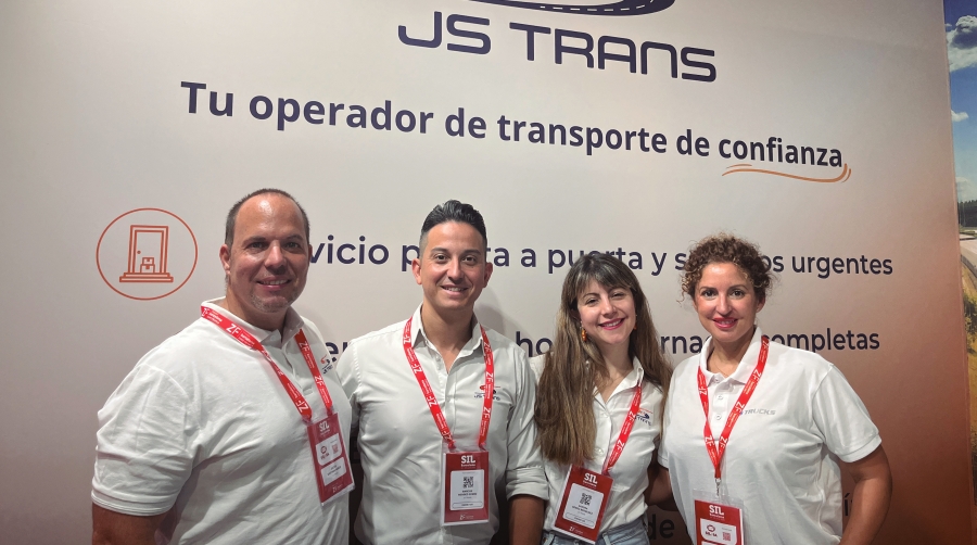 Jacob Santana, Marcos Méndez, Sandra Gómez y Miriam Ojados, de JS Trans. Foto J.C.S.