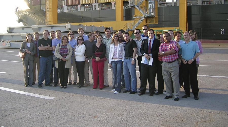 Imagen de 2005 de los alumnos de la XXIII edición del Máster.
