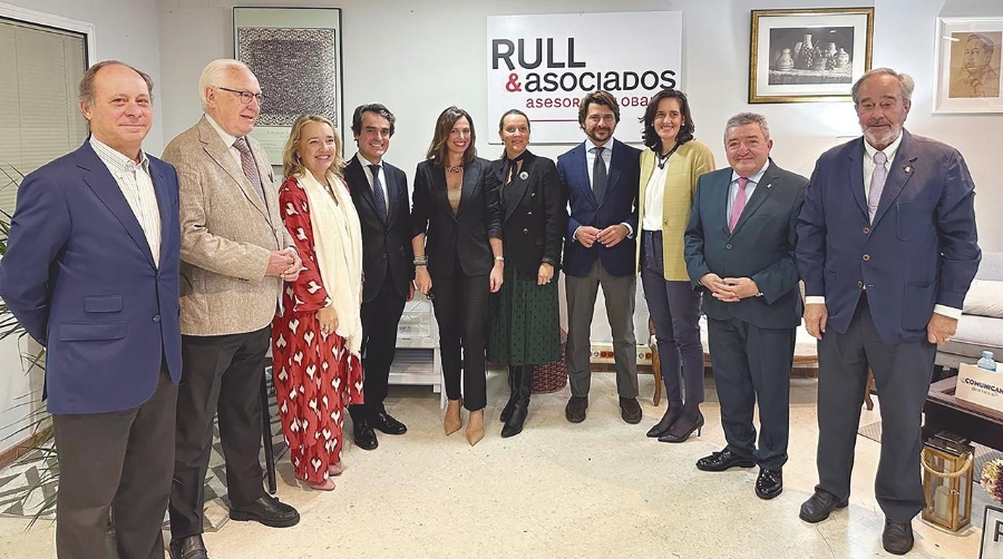 La consejera ha intervenido en el foro “Un café con Rull”.