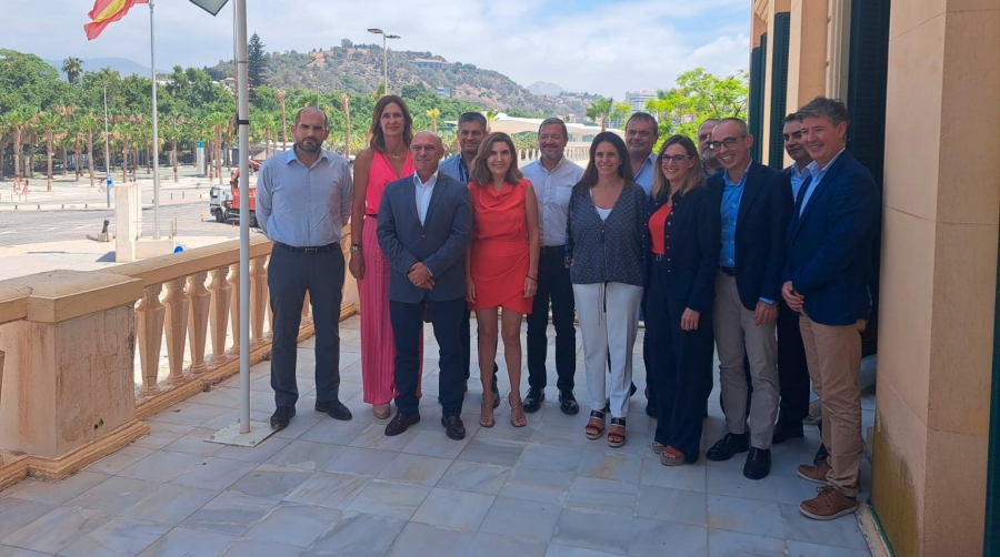 El gobierno andaluz anima a las empresas del Puerto de Málaga a acudir a las ayudas de Empleo