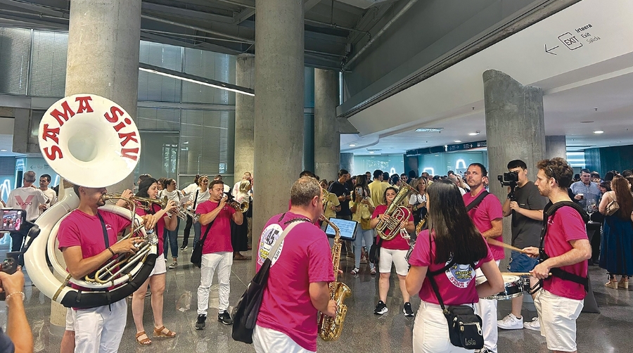 Bilbao estrena su I Fiesta de la Logística con fuerza y alegría