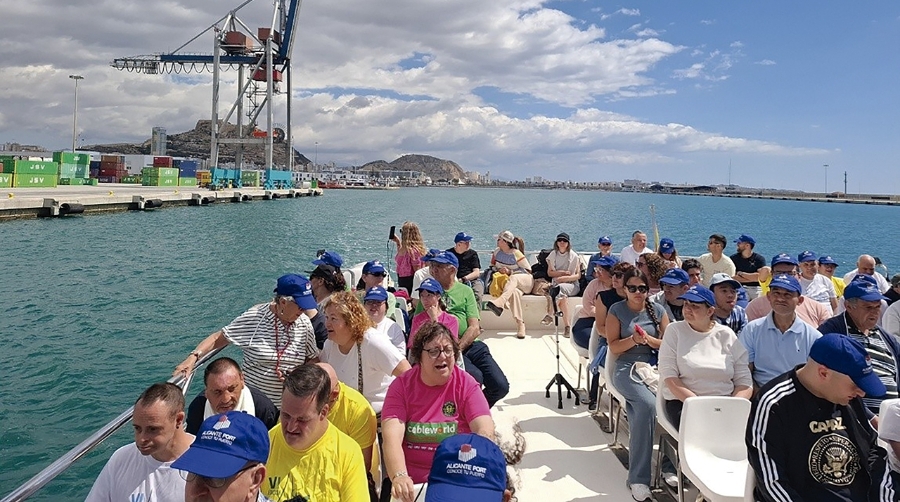 El Puerto de Alicante potencia la inclusión junto a Mar Solidaria