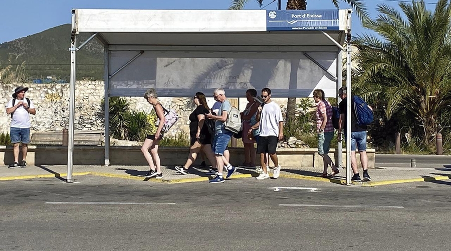 La APB ha habilitado nuevas zonas de sombra para los visitantes.