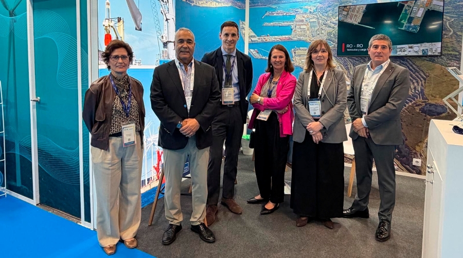 Desde la izquierda: Amaia Sarasola (AP de Bilbao), Jimmy Jaber (Uniport), Andima Ormaetxe (AP de Bilbao), Cristina Ardeo (AP de Bilbao), Natividad Rodríguez (Uniport), Roberto Bartolomé (Uniport).