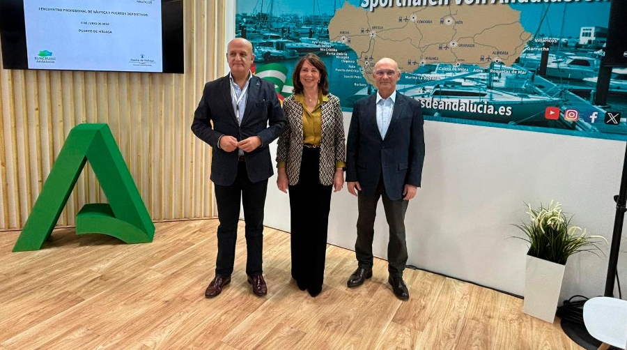 Rafael Montero, director comercial APPA; Esther Molina, gerente Suncruise Andalucía; y Carlos Rubio, presidente de la Autoridad Portuaria de Málaga.