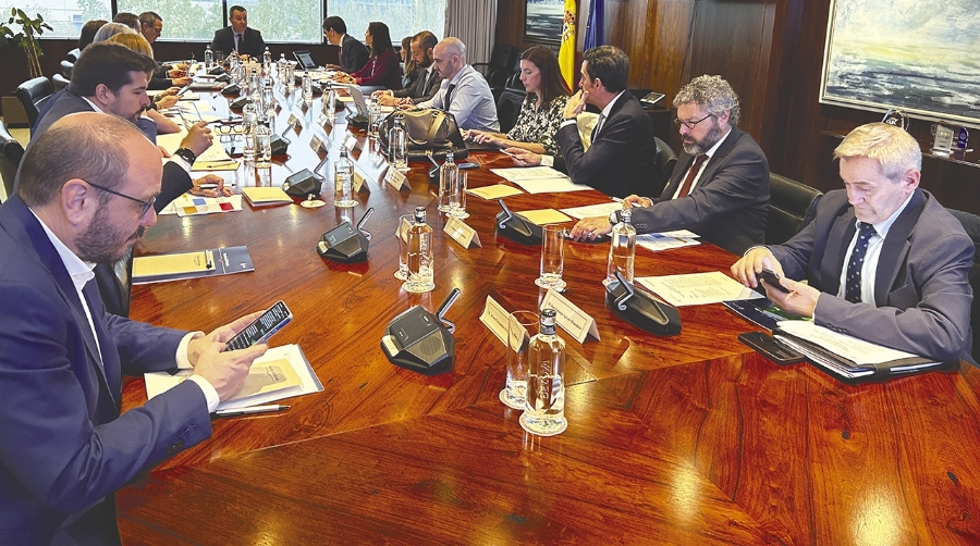 Puertos del Estado impulsa proyectos estratégicos en A Coruña y Sevilla con más de 4,7 millones