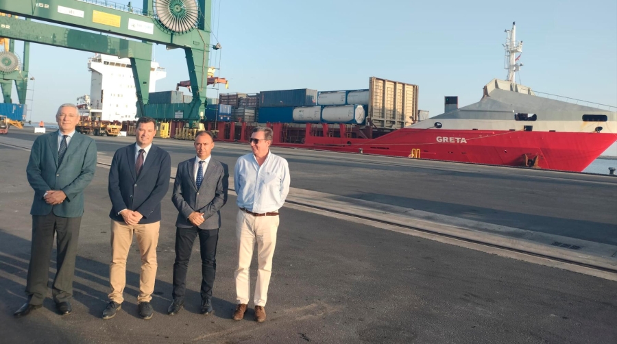 Director de la APH, Ignacio Álvarez-Ossorio; presidente de la APH, Alberto Santana; alcalde de Palos de la Frontera, Ricardo Bogado; y Andrés Seguí, de la naviera MCI.