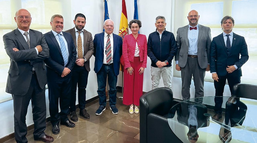 La presidenta de la APV, Mar Chao, ha recibido al Comité Ejecutivo de ATEIA Valencia.